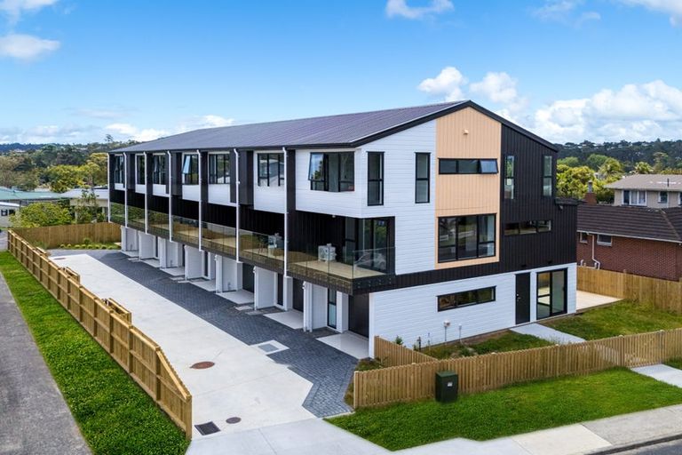 Photo of property in 36 Longburn Road, Henderson, Auckland, 0610