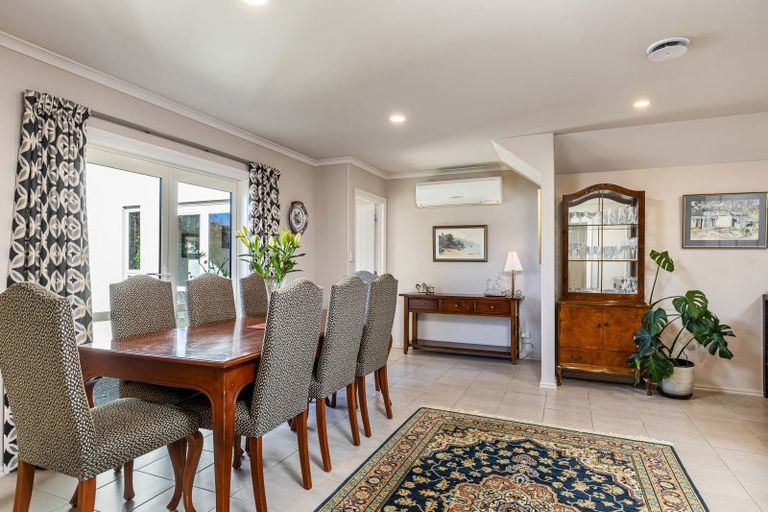 Photo of property in 10 Glentui Place, Waikawa, Picton, 7220