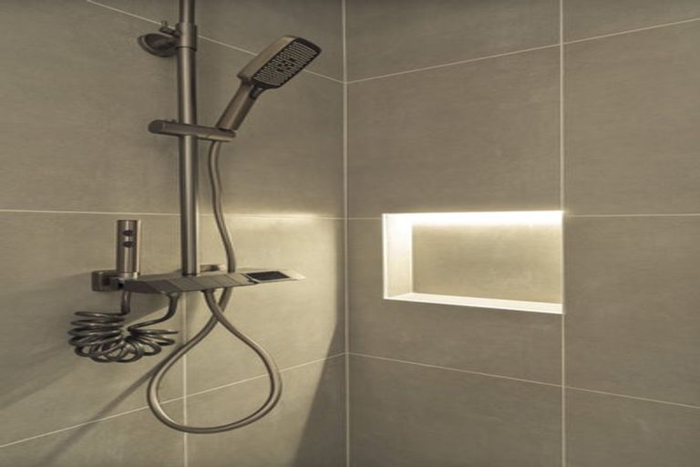 Photo of property in 19 Taipahitini Road, Rosehill, 2113