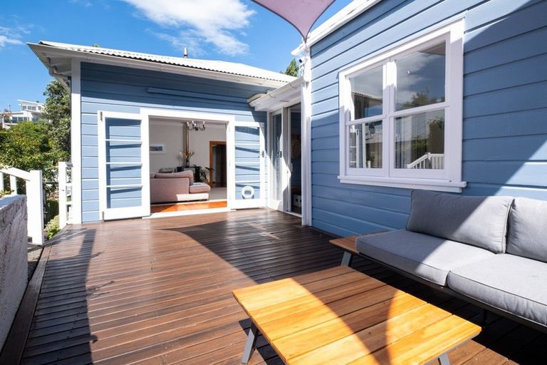 Photo of property in 8 Burns Road, Hospital Hill, Napier, 4110