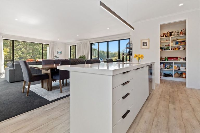 Photo of property in 44 Spikes Way, Whitianga, 3510