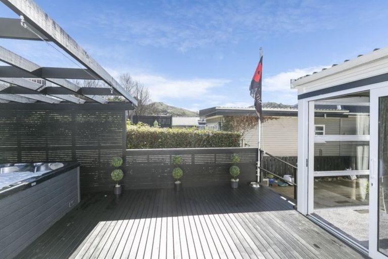 Photo of property in 6 Monaghan Avenue, Karori, Wellington, 6012