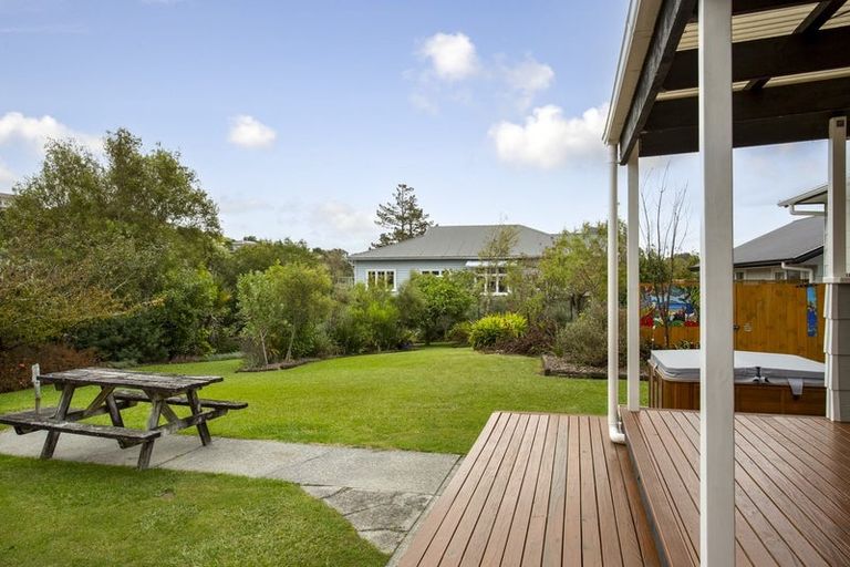 Photo of property in 93 Awaroa Road, Helensville, 0800