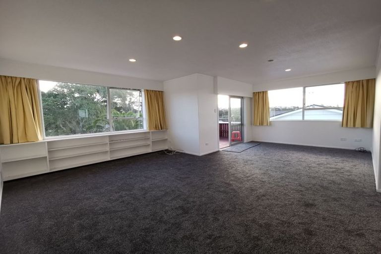 Photo of property in 1/11 Park Avenue, Northcote, Auckland, 0626
