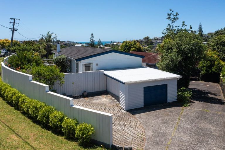 Photo of property in 1/46 Matipo Road, Mairangi Bay, Auckland, 0630