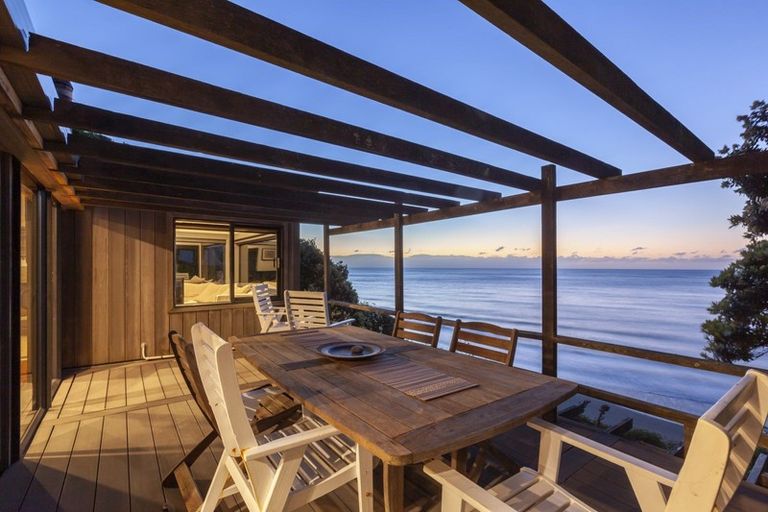 Photo of property in 84 Ames Street, Paekakariki, 5034