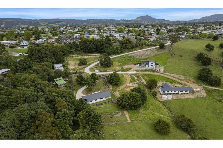 Photo of property in 4 Watercourse Way, Tikipunga, Whangarei, 0112