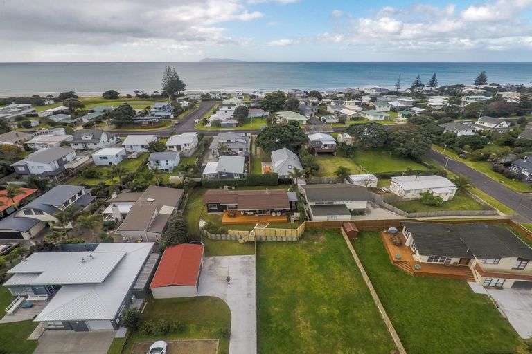Photo of property in 2b Palm Grove, Waihi Beach, 3611