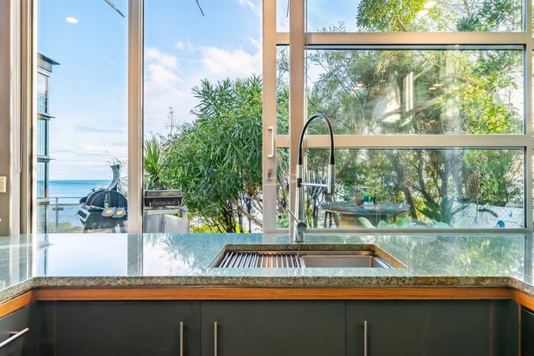 Photo of property in 80 Moana Road, Plimmerton, Porirua, 5026