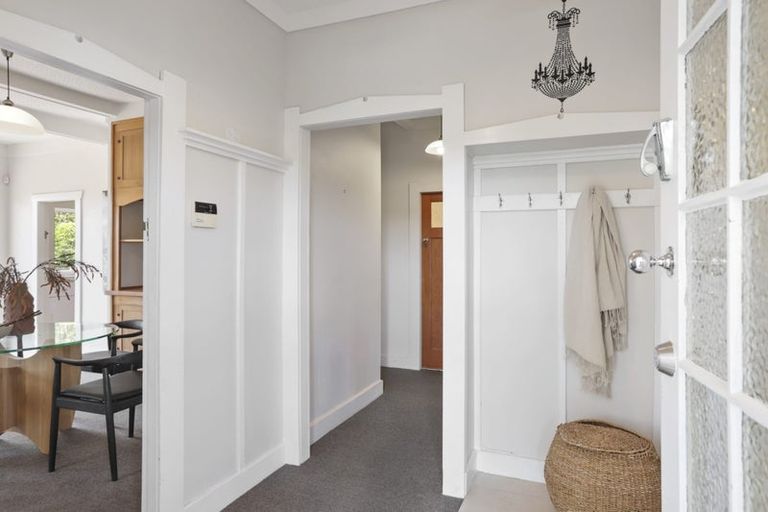 Photo of property in 518e West Coast Road, Oratia, Auckland, 0604