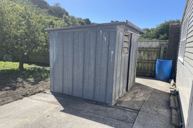 Photo of property in 64 Dover Road, Wainuiomata, Lower Hutt, 5014