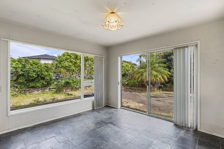 Photo of property in 35 Meadway, Sunnyhills, Auckland, 2010