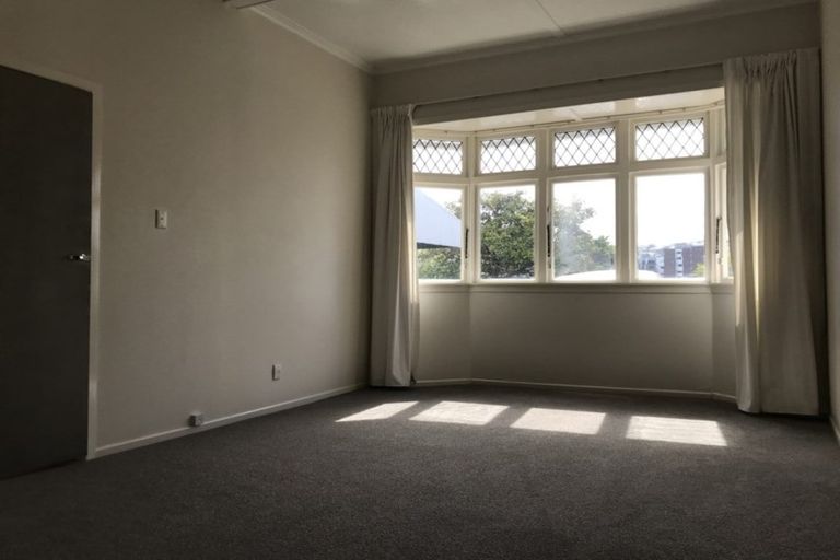 Photo of property in 37 Brougham Street, Mount Victoria, Wellington, 6011