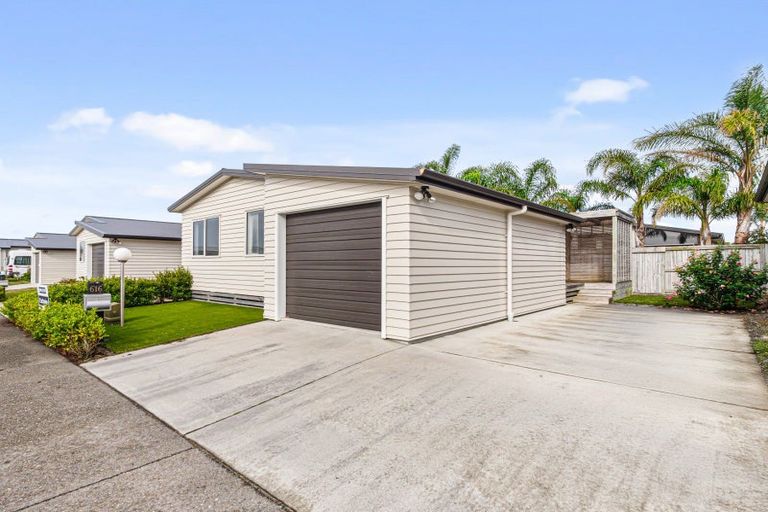 Photo of property in 11 Kamahi Crescent, Papamoa Beach, Papamoa, 3118
