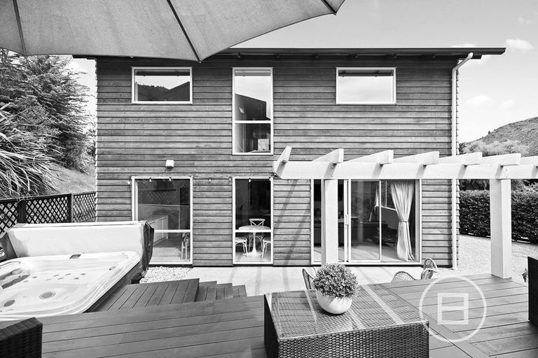 Photo of property in 7 Haines Way, Arthurs Point, Queenstown, 9371