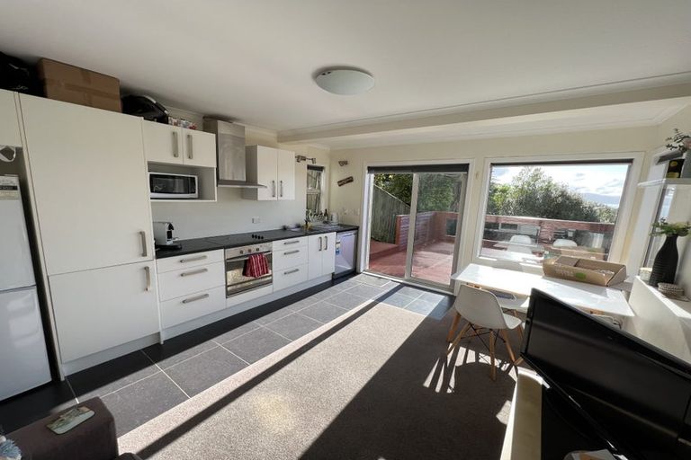 Photo of property in 15 Asquith Terrace, Brooklyn, Wellington, 6021