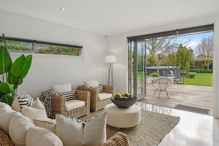 Photo of property in 243 Ilam Road, Ilam, Christchurch, 8041