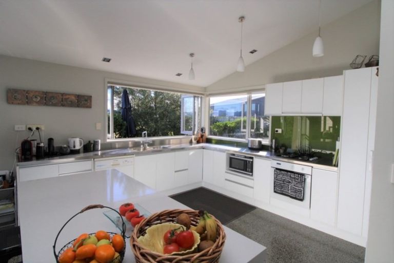 Photo of property in 122 The Fairway, Matarangi, Whitianga, 3592