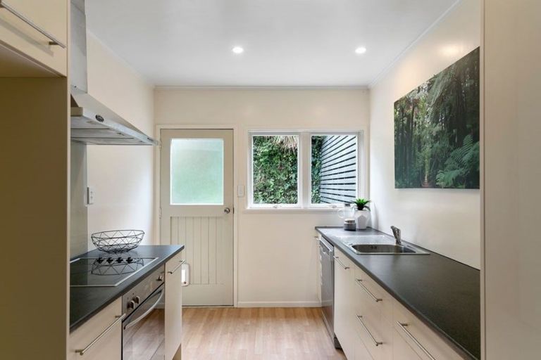 Photo of property in 3/25 Madras Street, Khandallah, Wellington, 6035