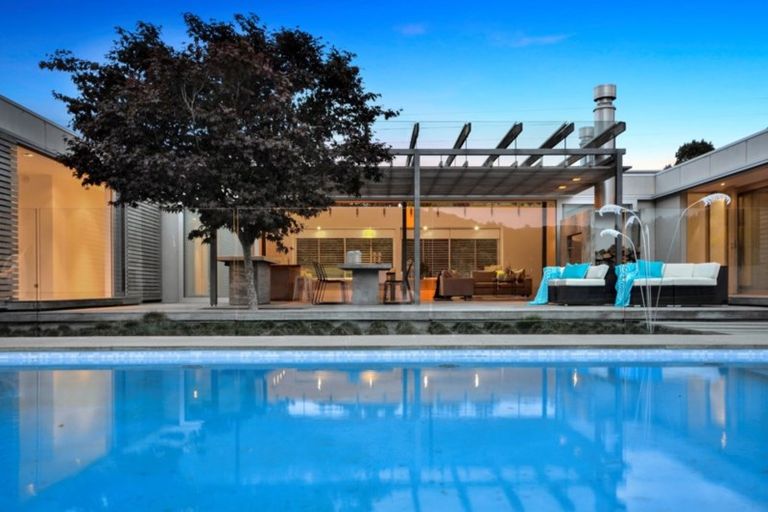 Photo of property in 47 Hardens Lane, Paremoremo, Auckland, 0632