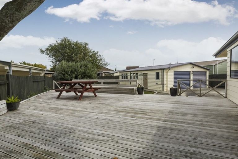 Photo of property in 7 Cedar Grove, Highbury, Palmerston North, 4412