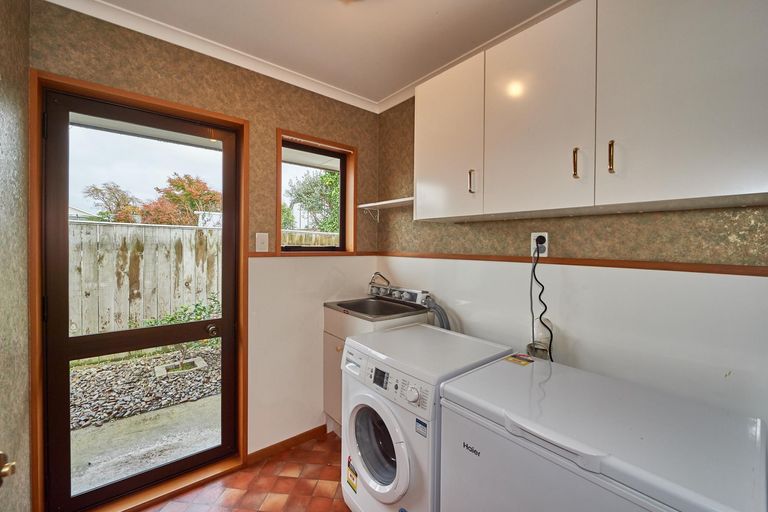 Photo of property in 8a Palm Avenue, Hokowhitu, Palmerston North, 4410
