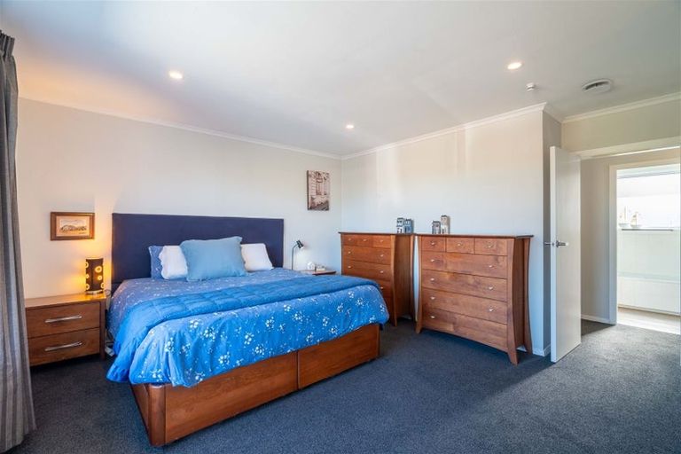 Photo of property in 12 Farrington Avenue, Bishopdale, Christchurch, 8053