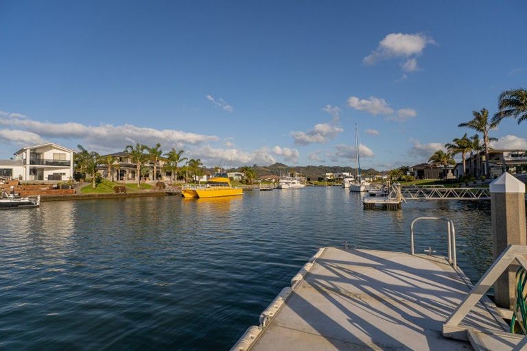 Photo of property in 32 Arawa Lane, Whitianga, 3510