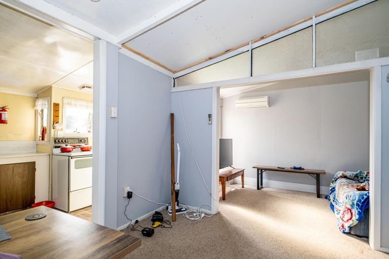 Photo of property in 28 Leonard Street, Waimate, 7924