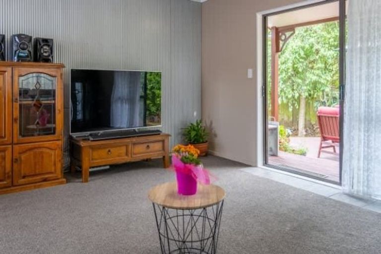 Photo of property in 115b Makarini Street, Paraparaumu, 5032