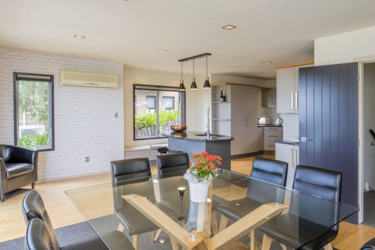 Photo of property in 48 Kotare Street, Waikanae, 5036