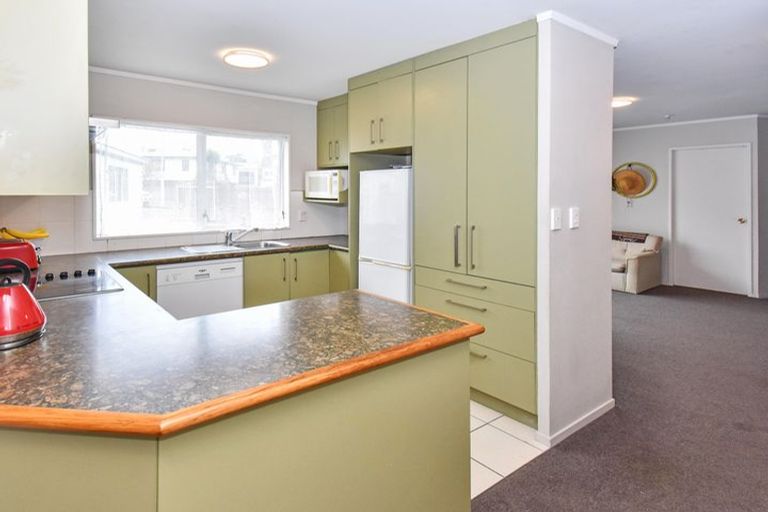 Photo of property in 6 Leila Place, Clover Park, Auckland, 2019