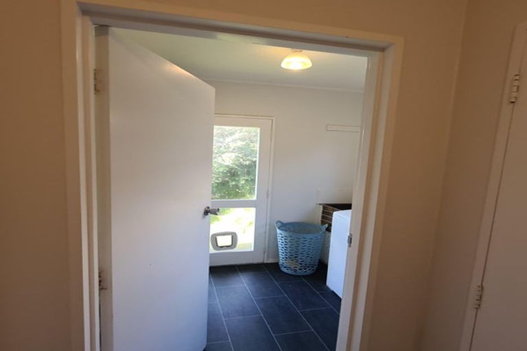 Photo of property in 48 Baylands Drive, Newlands, Wellington, 6037