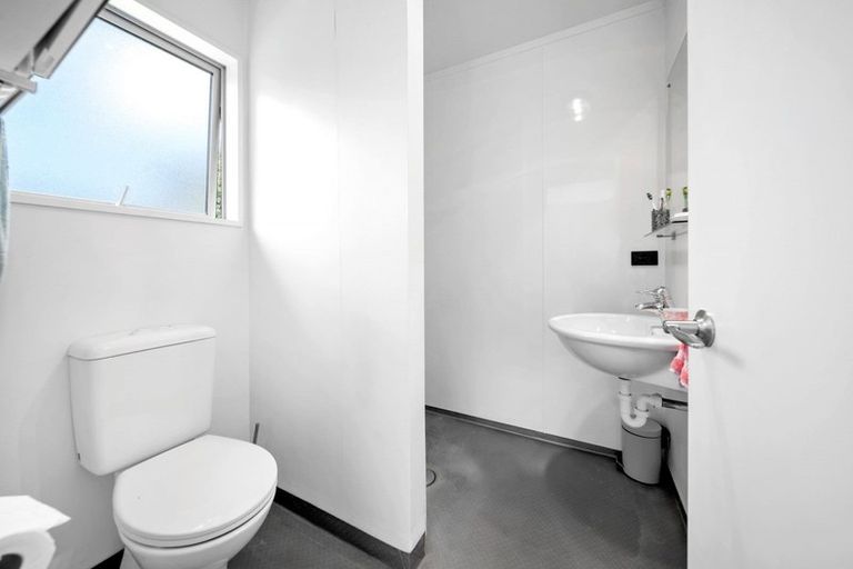 Photo of property in 8 Invincible Drive, Glenorchy, 9372