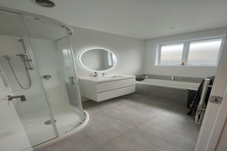 Photo of property in 21 Read Crescent, Clive, 4102