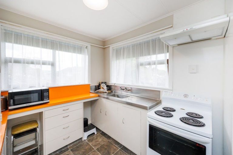 Photo of property in 9 Bristol Crescent, Roslyn, Palmerston North, 4414