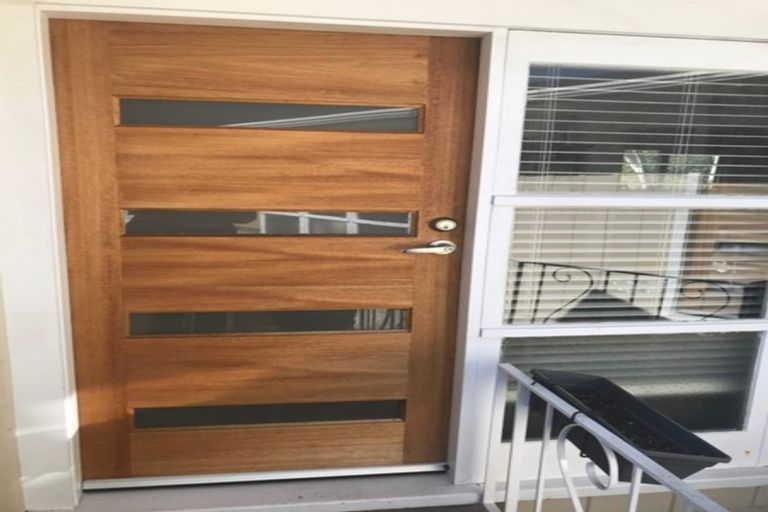 Photo of property in 2/1a Wade Avenue, Onehunga, Auckland, 1061