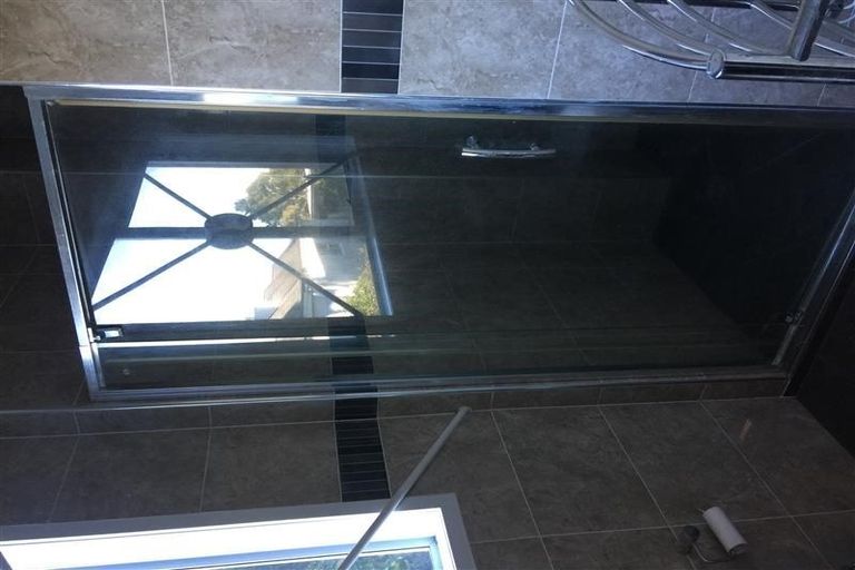 Photo of property in 553b East Coast Road, Browns Bay, Auckland, 0630