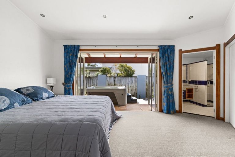 Photo of property in 207 Avenue Road, Greenmeadows, Napier, 4112