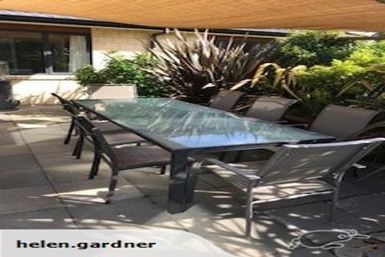 Photo of property in 15 Paradise Place, Lake Hawea, Wanaka, 9382