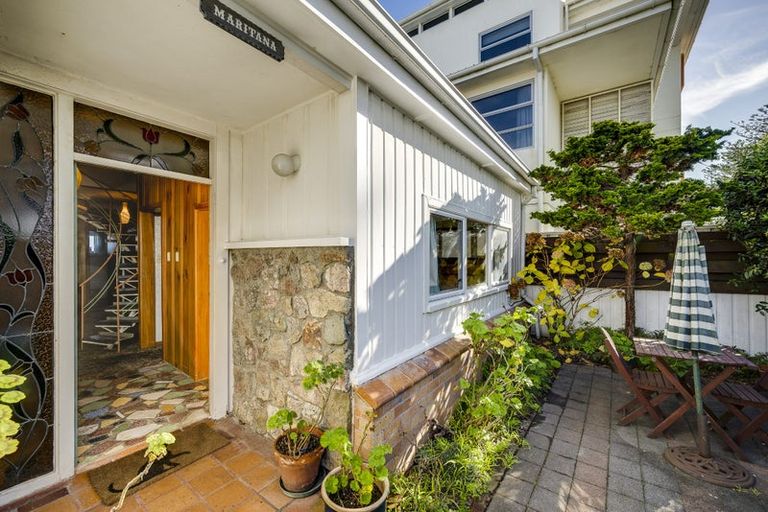 Photo of property in 619 Marine Parade, Napier South, Napier, 4110