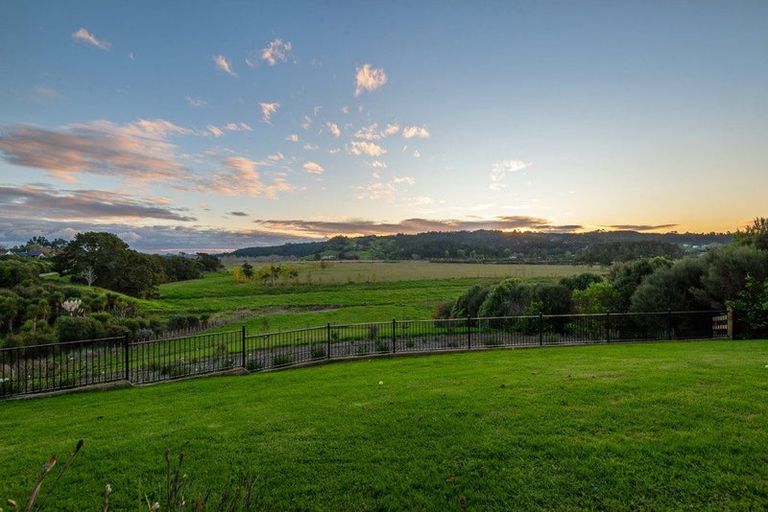 Photo of property in 14 Awatiro Drive, Kaukapakapa, 0871