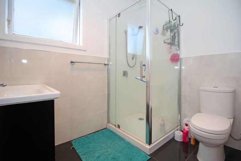 Photo of property in 19 Margate Road, Blockhouse Bay, Auckland, 0600