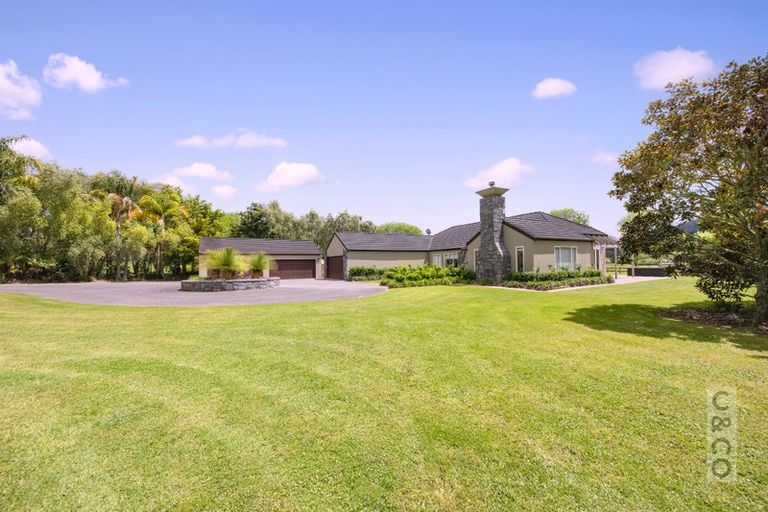 Photo of property in 832 Old North Road, Waimauku, 0882