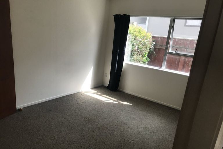 Photo of property in 2/12 Cardall Street, Newtown, Wellington, 6021