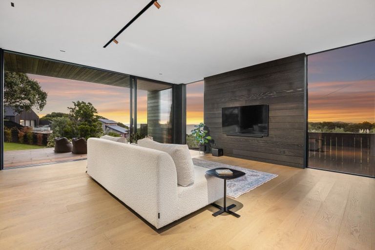 Photo of property in 28 Pacific Parade, Surfdale, Waiheke Island, 1081