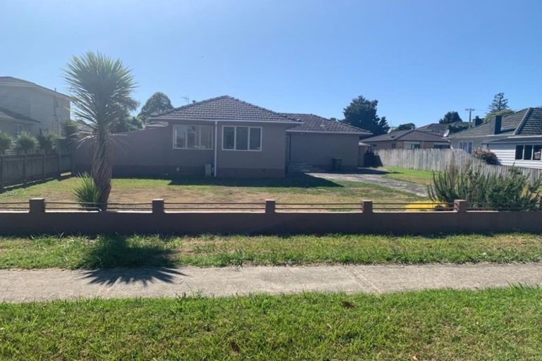 Photo of property in 17 View Road, Papakura, 2110