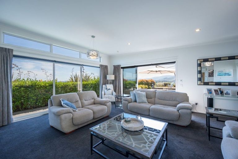 Photo of property in 23 Katania Heights, Brightwater, 7022