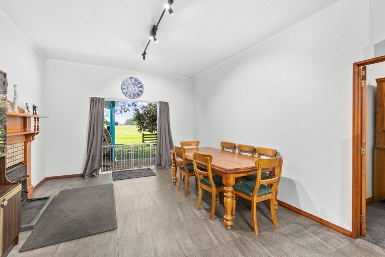 Photo of property in 1 Charlotte Street, Takapau, 4203