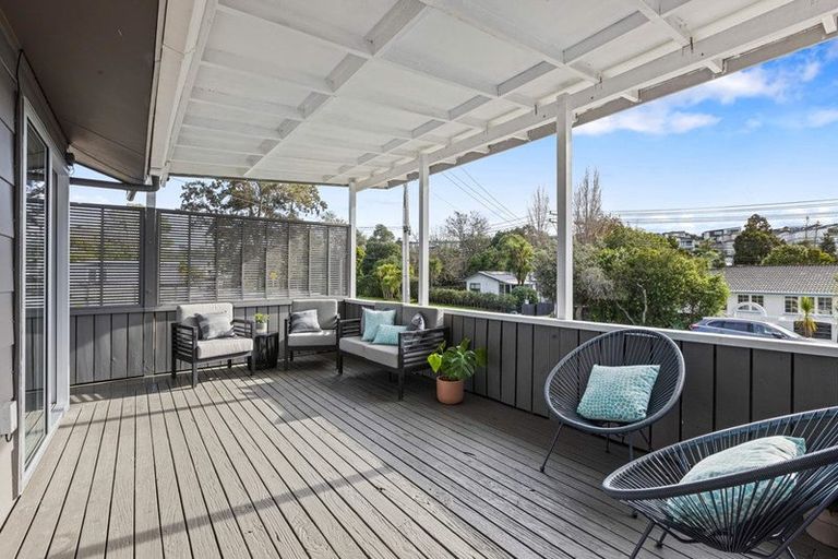Photo of property in 2/30a Glenvar Road, Torbay, Auckland, 0630